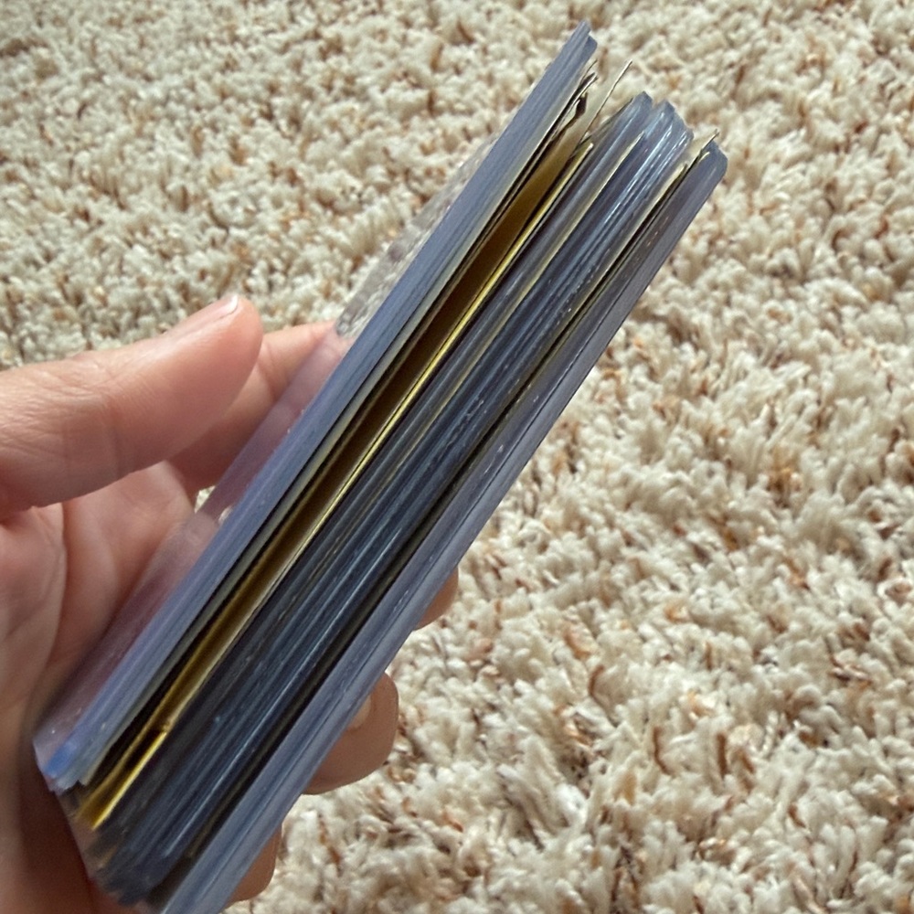 Sold/ not available Bundle: Pack of Pokémon cards - Picture 11 of 12